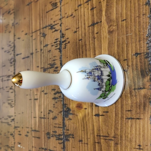 Walt Disney World collectible bell - Picture 1 of 8